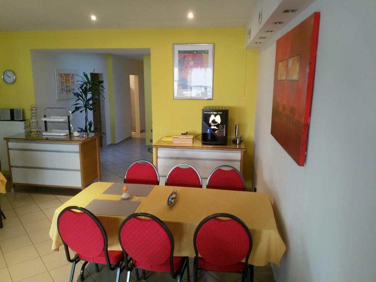Gastehaus Reuten Bed & Breakfast Ensdorf Ngoại thất bức ảnh